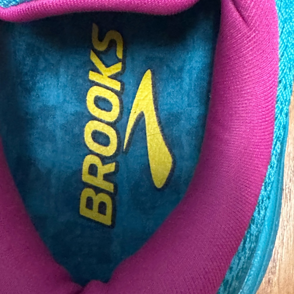 Brooks Ghost Max 2 runDisney SS - Picture 5 of 8